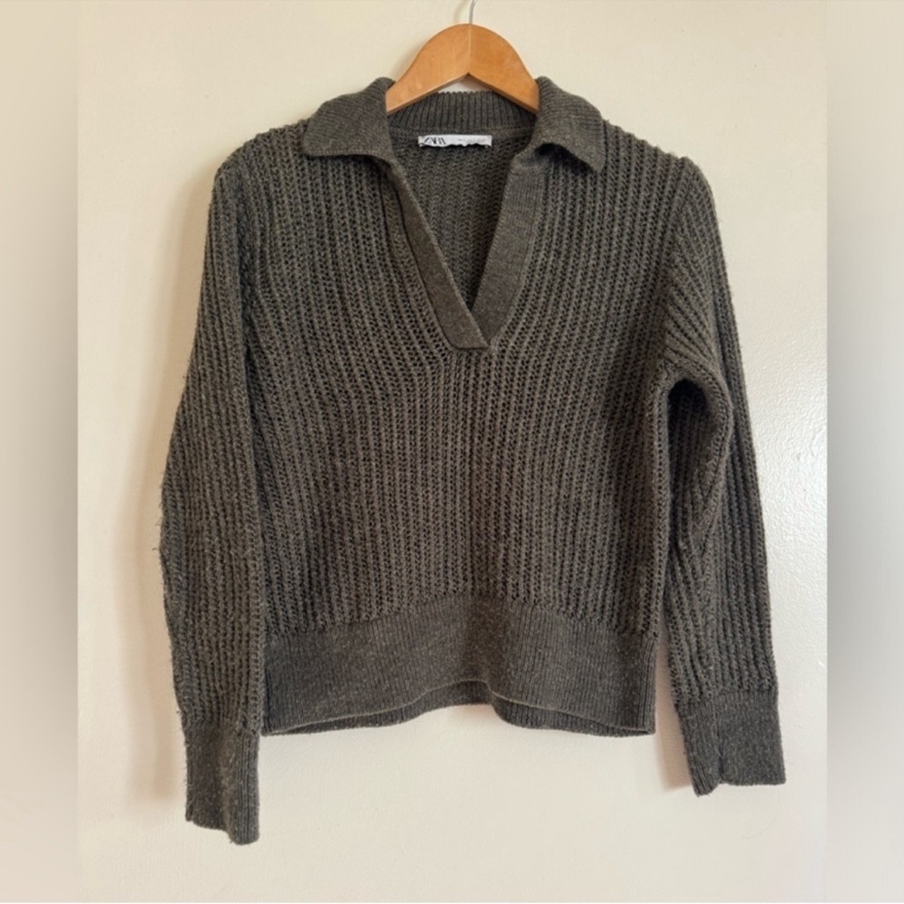 Zara V-Neck Ribbed Sweater - Dark Gray Taupe Brown